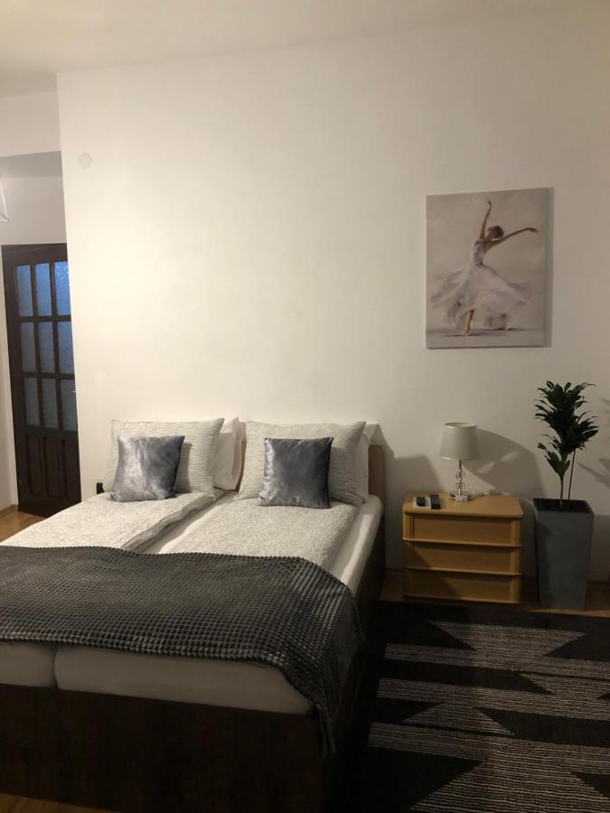 Apartamento Apartament Basak 2 Deva Exterior foto